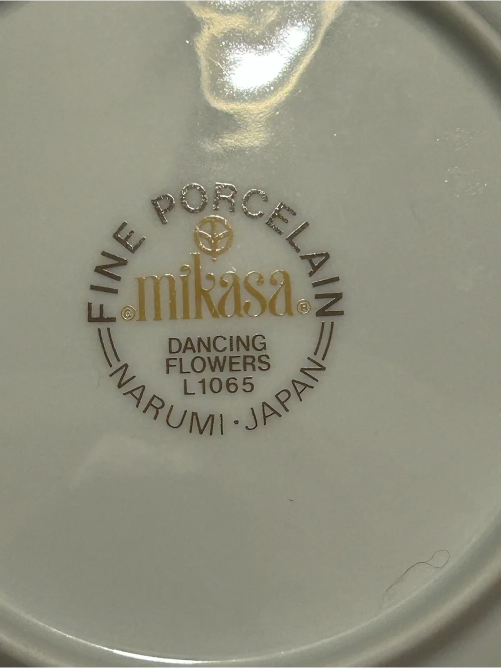 Mikasa Dancing Flowers Soup Bowl 7.625 Wide Bone China Made In Japan